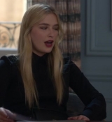 Emily_in_Paris_S02E04_WEBRip_x264-ION10_0290.jpg