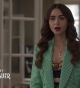 Emily_in_Paris_S02E04_WEBRip_x264-ION10_0315.jpg