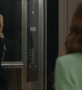 Emily_in_Paris_S02E04_WEBRip_x264-ION10_0360.jpg