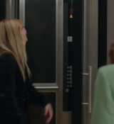 Emily_in_Paris_S02E04_WEBRip_x264-ION10_0373.jpg