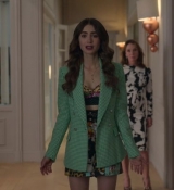 Emily_in_Paris_S02E04_WEBRip_x264-ION10_0376.jpg