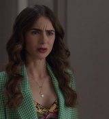 Emily_in_Paris_S02E04_WEBRip_x264-ION10_0391.jpg