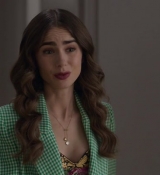 Emily_in_Paris_S02E04_WEBRip_x264-ION10_0396.jpg