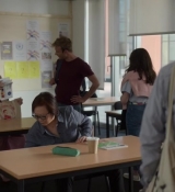 Emily_in_Paris_S02E04_WEBRip_x264-ION10_0412.jpg
