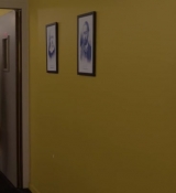 Emily_in_Paris_S02E04_WEBRip_x264-ION10_0415.jpg