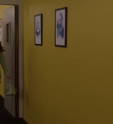 Emily_in_Paris_S02E04_WEBRip_x264-ION10_0416.jpg