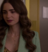 Emily_in_Paris_S02E04_WEBRip_x264-ION10_0454.jpg