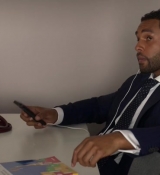 Emily_in_Paris_S02E04_WEBRip_x264-ION10_0484.jpg