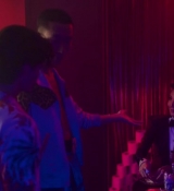 Emily_in_Paris_S02E04_WEBRip_x264-ION10_0568.jpg