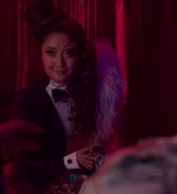 Emily_in_Paris_S02E04_WEBRip_x264-ION10_0615.jpg