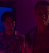 Emily_in_Paris_S02E04_WEBRip_x264-ION10_0646.jpg