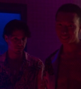 Emily_in_Paris_S02E04_WEBRip_x264-ION10_0661.jpg