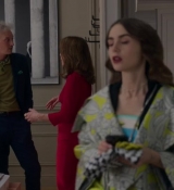 Emily_in_Paris_S02E04_WEBRip_x264-ION10_0682.jpg