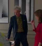 Emily_in_Paris_S02E04_WEBRip_x264-ION10_0695.jpg