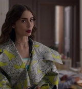 Emily_in_Paris_S02E04_WEBRip_x264-ION10_0715.jpg