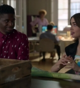 Emily_in_Paris_S02E04_WEBRip_x264-ION10_0839.jpg