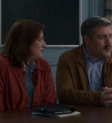 Emily_in_Paris_S02E04_WEBRip_x264-ION10_0870.jpg