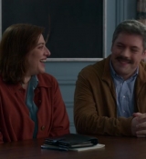Emily_in_Paris_S02E04_WEBRip_x264-ION10_0871.jpg