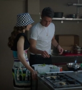 Emily_in_Paris_S02E04_WEBRip_x264-ION10_1061.jpg