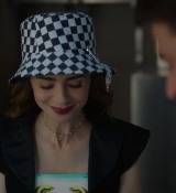 Emily_in_Paris_S02E04_WEBRip_x264-ION10_1086.jpg