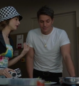 Emily_in_Paris_S02E04_WEBRip_x264-ION10_1121.jpg