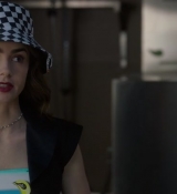 Emily_in_Paris_S02E04_WEBRip_x264-ION10_1138.jpg