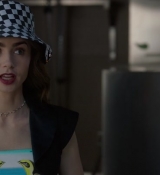 Emily_in_Paris_S02E04_WEBRip_x264-ION10_1139.jpg