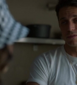 Emily_in_Paris_S02E04_WEBRip_x264-ION10_1145.jpg