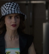 Emily_in_Paris_S02E04_WEBRip_x264-ION10_1158.jpg