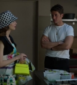 Emily_in_Paris_S02E04_WEBRip_x264-ION10_1188.jpg