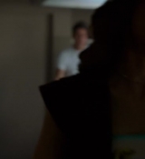 Emily_in_Paris_S02E04_WEBRip_x264-ION10_1194.jpg