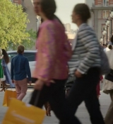 Emily_in_Paris_S02E04_WEBRip_x264-ION10_1201.jpg