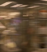 Emily_in_Paris_S02E04_WEBRip_x264-ION10_1267.jpg