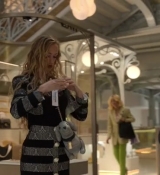 Emily_in_Paris_S02E04_WEBRip_x264-ION10_1272.jpg