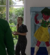 Emily_in_Paris_S02E04_WEBRip_x264-ION10_1446.jpg