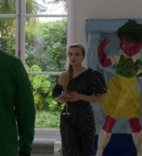 Emily_in_Paris_S02E04_WEBRip_x264-ION10_1447.jpg