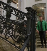 Emily_in_Paris_S02E04_WEBRip_x264-ION10_1470.jpg
