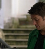Emily_in_Paris_S02E04_WEBRip_x264-ION10_1519.jpg