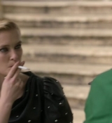 Emily_in_Paris_S02E04_WEBRip_x264-ION10_1545.jpg
