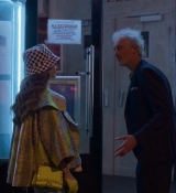 Emily_in_Paris_S02E04_WEBRip_x264-ION10_1615.jpg