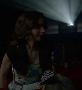 Emily_in_Paris_S02E04_WEBRip_x264-ION10_1638.jpg