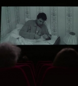 Emily_in_Paris_S02E04_WEBRip_x264-ION10_1695.jpg