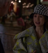 Emily_in_Paris_S02E04_WEBRip_x264-ION10_1771.jpg