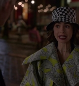 Emily_in_Paris_S02E04_WEBRip_x264-ION10_1773.jpg