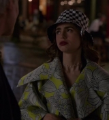 Emily_in_Paris_S02E04_WEBRip_x264-ION10_1789.jpg