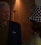 Emily_in_Paris_S02E04_WEBRip_x264-ION10_1801.jpg
