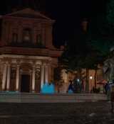 Emily_in_Paris_S02E04_WEBRip_x264-ION10_1817.jpg