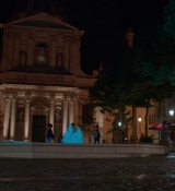 Emily_in_Paris_S02E04_WEBRip_x264-ION10_1821.jpg