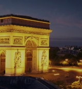 Emily_in_Paris_S02E04_WEBRip_x264-ION10_1823.jpg