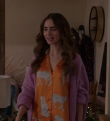 Emily_in_Paris_S02E04_WEBRip_x264-ION10_1893.jpg
